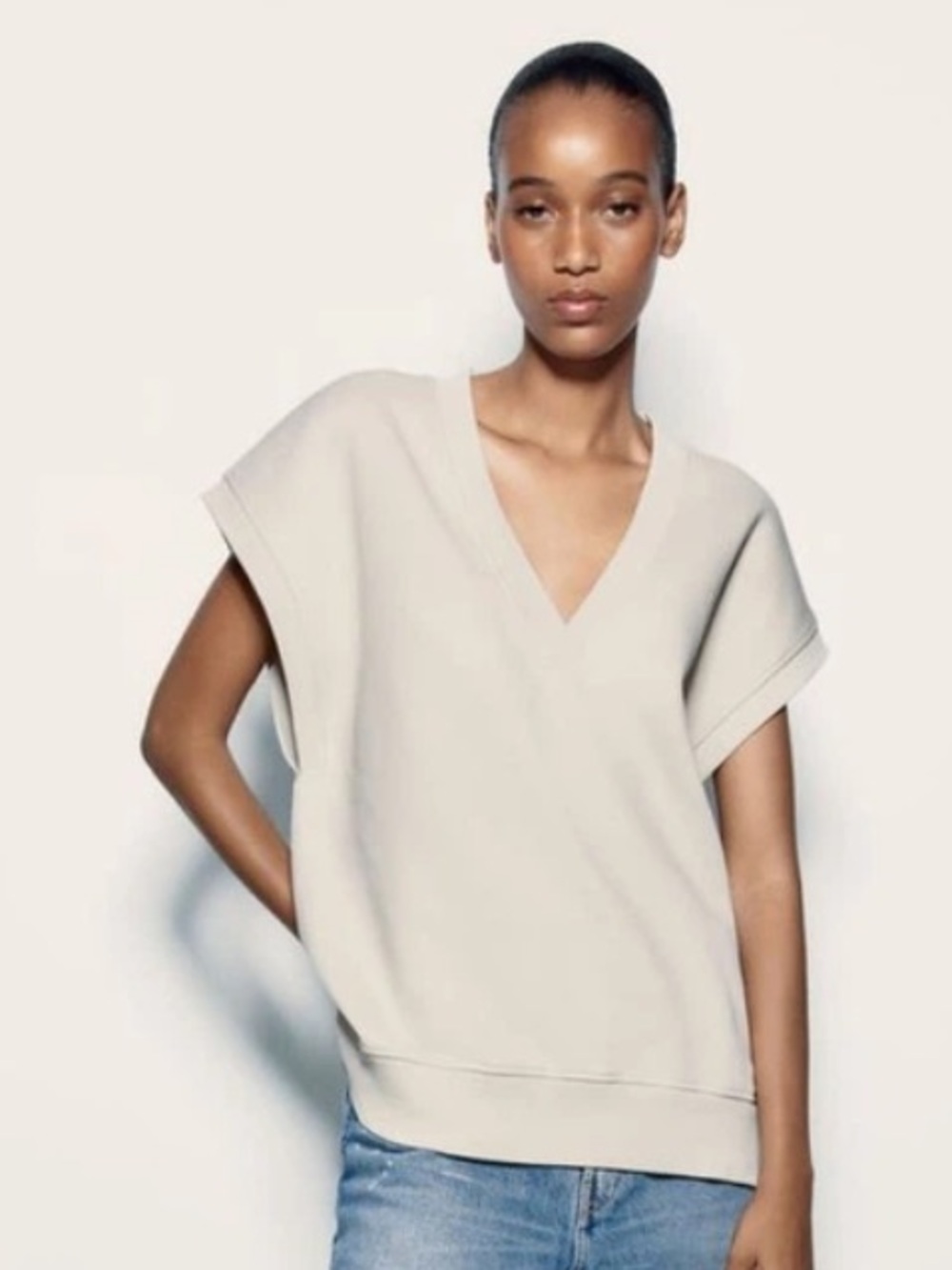 Zara Oversized V-Neck Sweatshirt Sweater Vest Cream